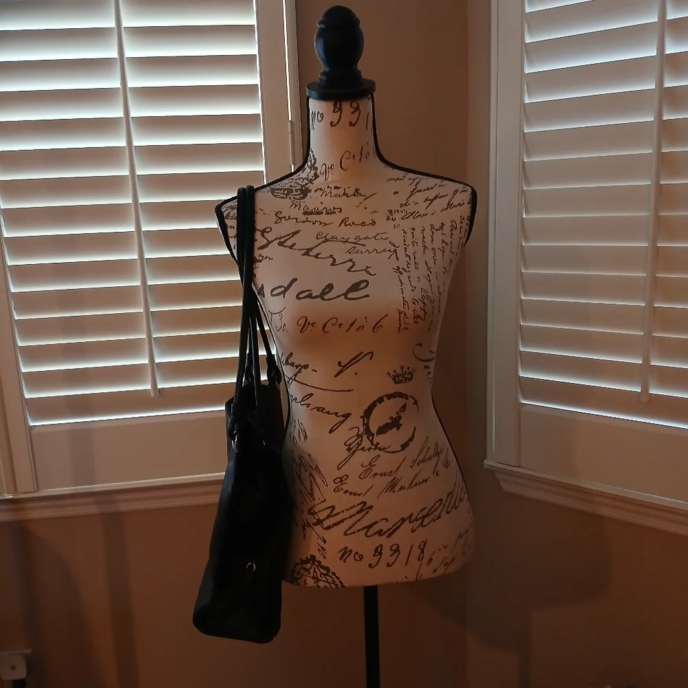 Elegant Black Leather Tote Bag